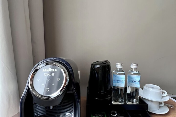 Room 9 of 50
