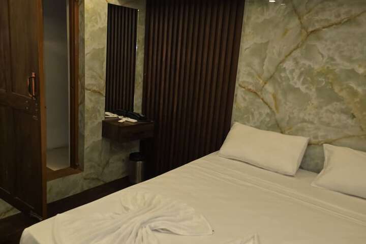 Room 23 of 60