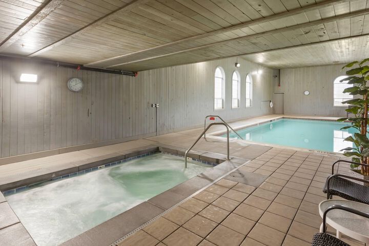 Hotel with Pool