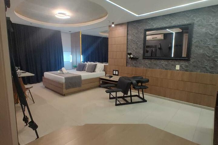 Room 27 of 35