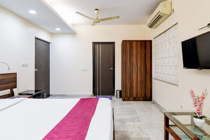 Room 16 of 35
