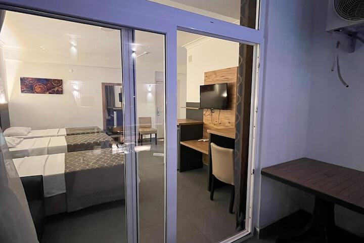 Room 8 of 70
