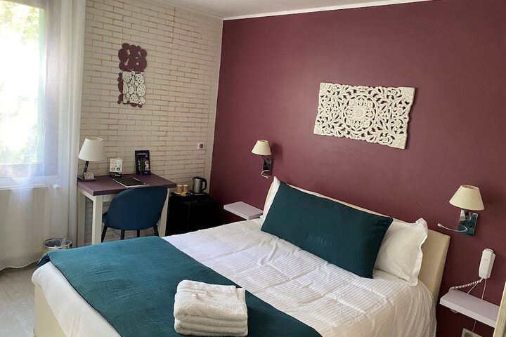 Room 27 of 53