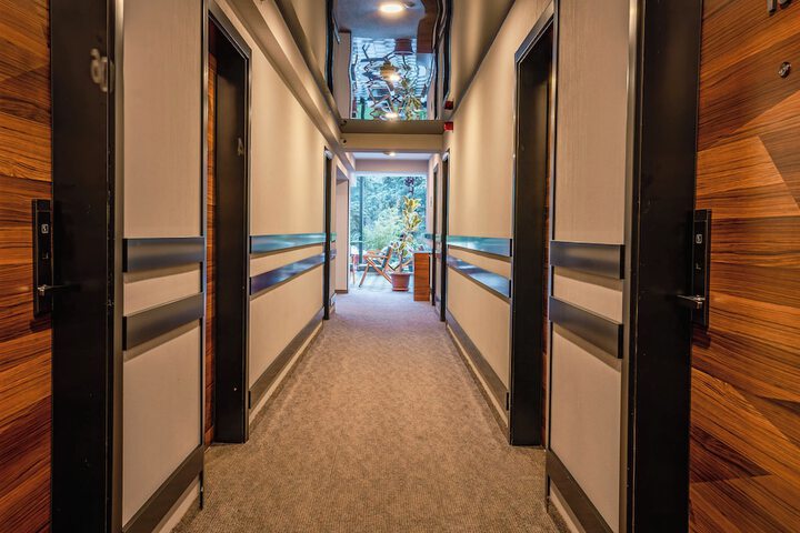 Room 31 of 104