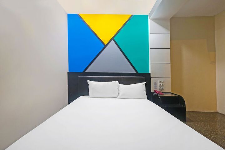 Room 5 of 30