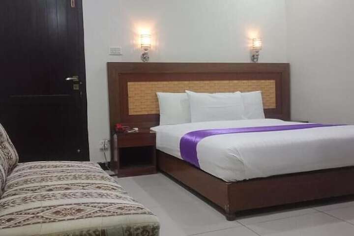 Room 12 of 67