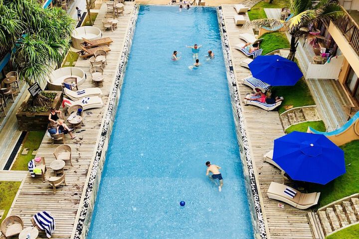 Pool 35 of 87