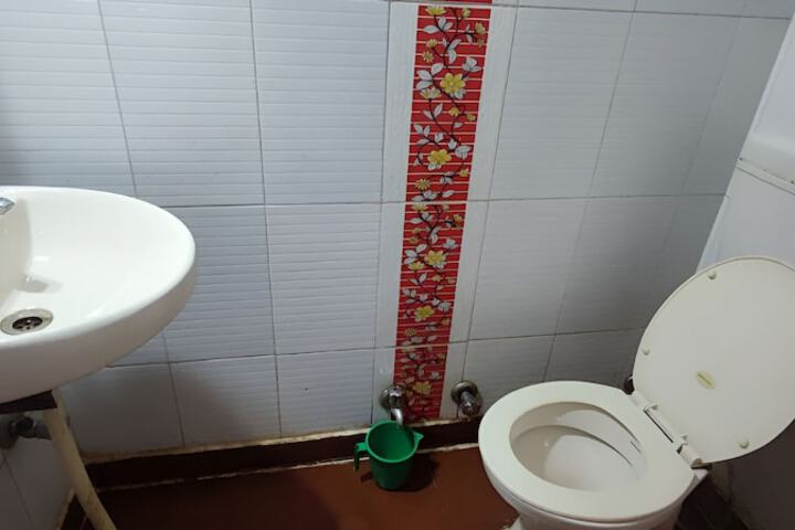 Room 46 of 69