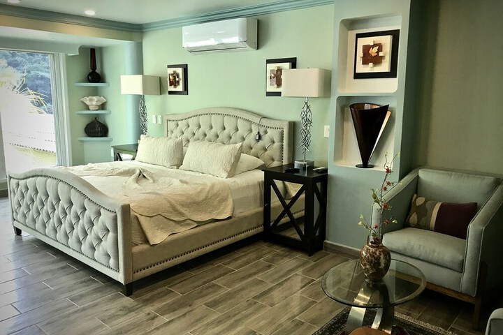 Room 22 of 336