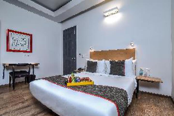 OYO Townhouse 039 Paschim Vihar