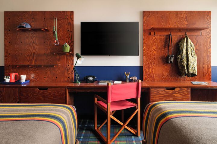 Room 14 of 50