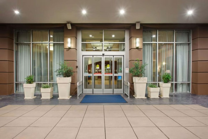Hotel 63 of 69
