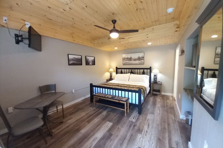 Room 17 of 83