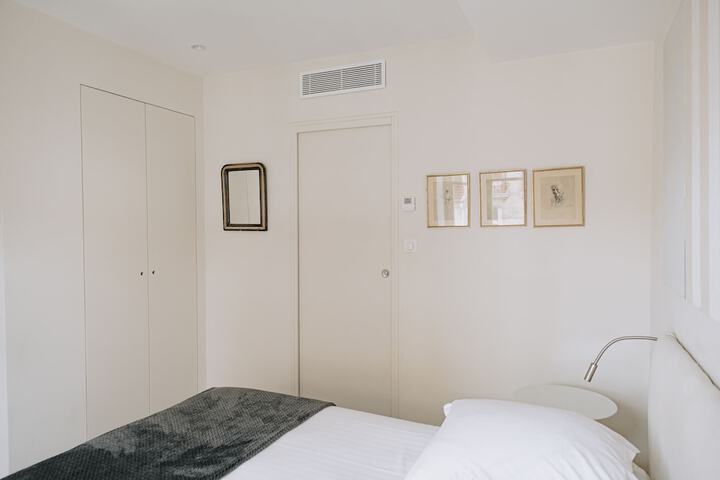 Room 5 of 34