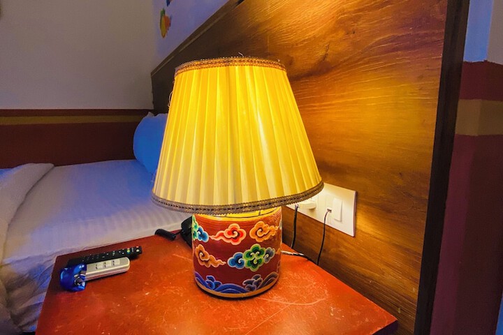 Room 85 of 214