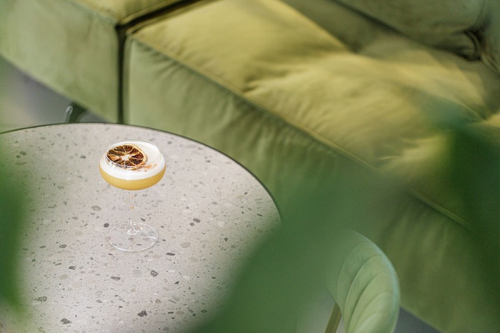 Lounge 63 of 96