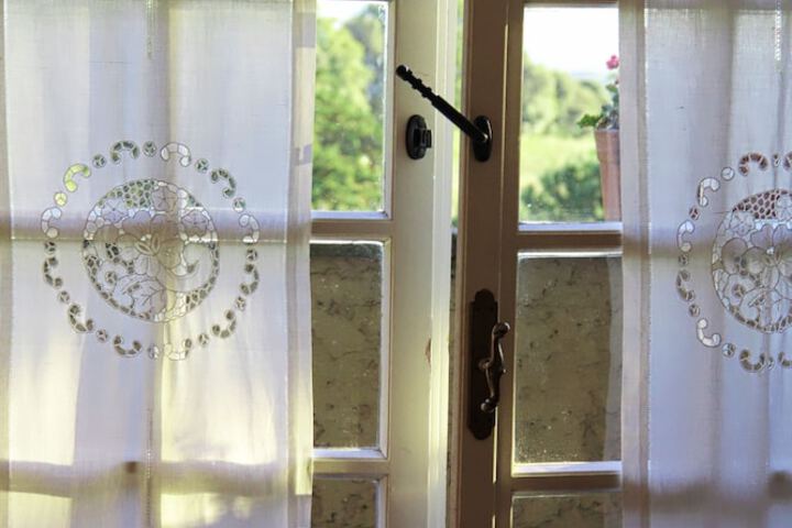 Room 14 of 38