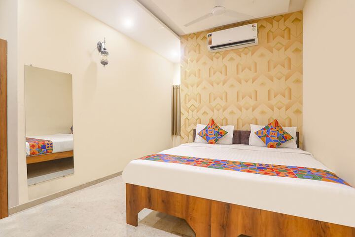 Room 18 of 27