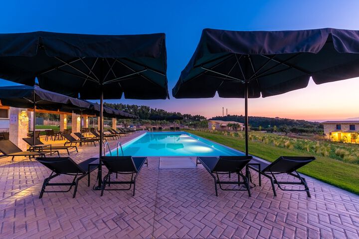 Sundeck 40 of 49