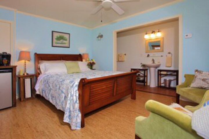 Room 40 of 65