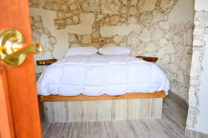 Room 20 of 244