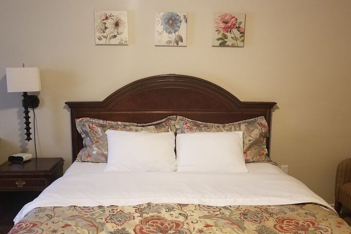Room 52 of 163