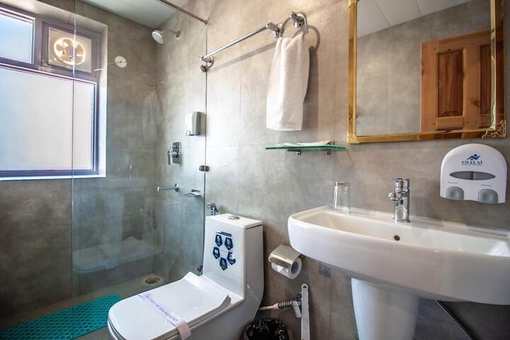 Room 15 of 29