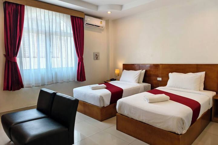Room 37 of 100
