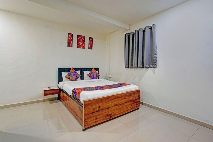 Room 19 of 28