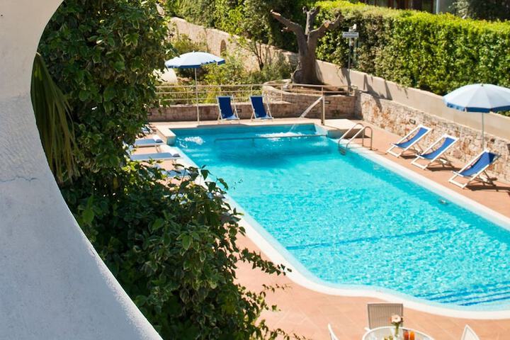 Pool Hotel