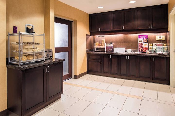 Breakfast/Coffee Service 23 of 27