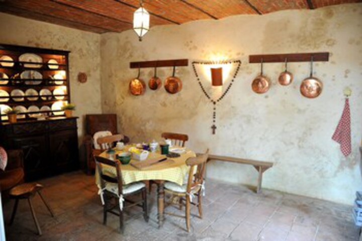 Breakfast/Coffee Service 4 of 13