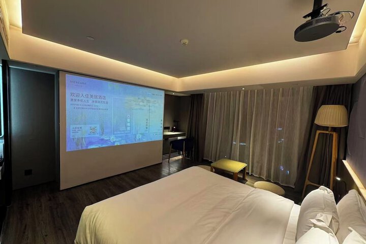 Room 21 of 39