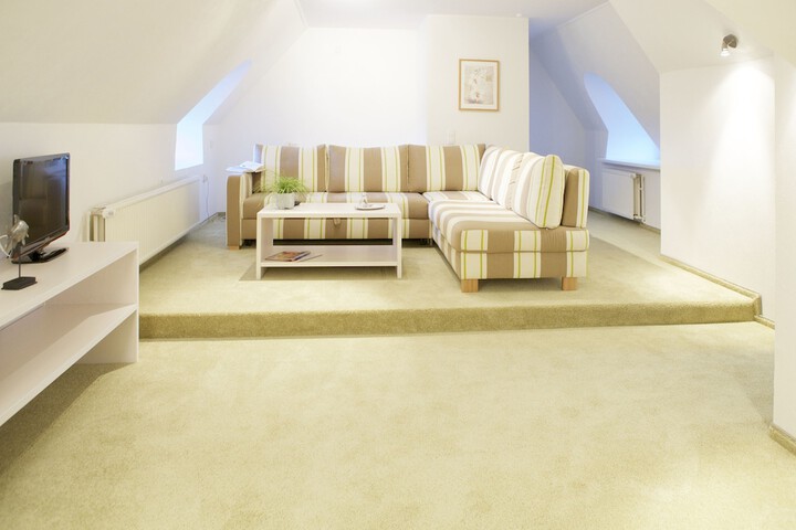 Room 9 of 31