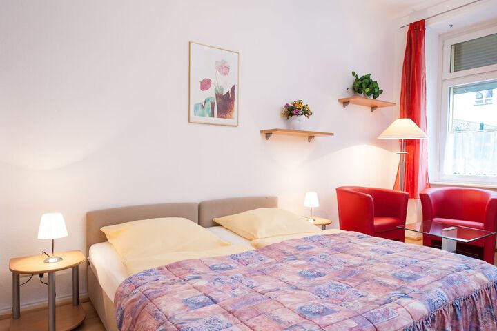 Room 5 of 25