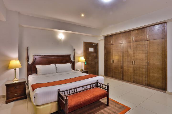 Room 21 of 43