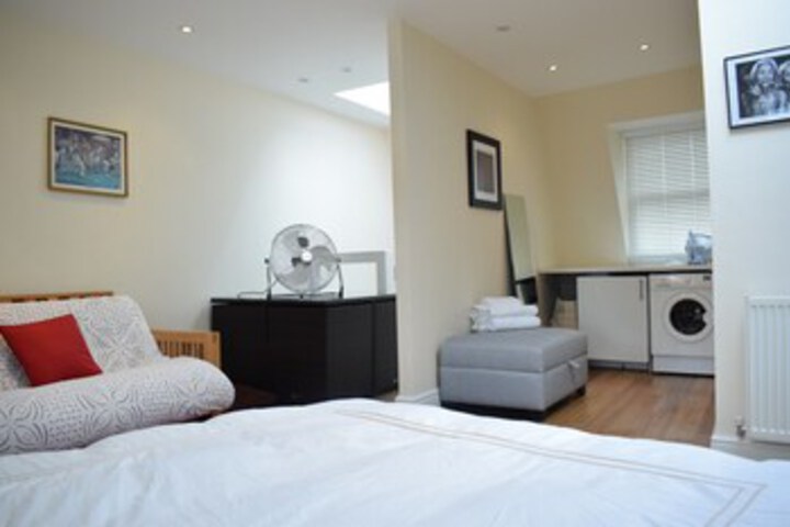 Room 14 of 15