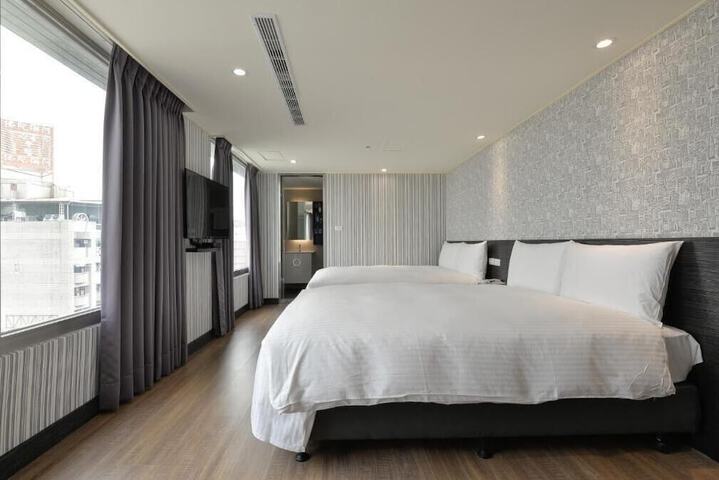 Room 20 of 36