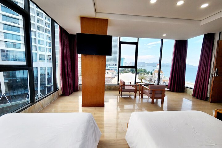Room 22 of 117