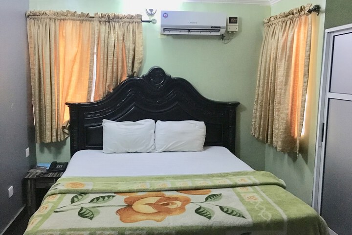 Room 14 of 31