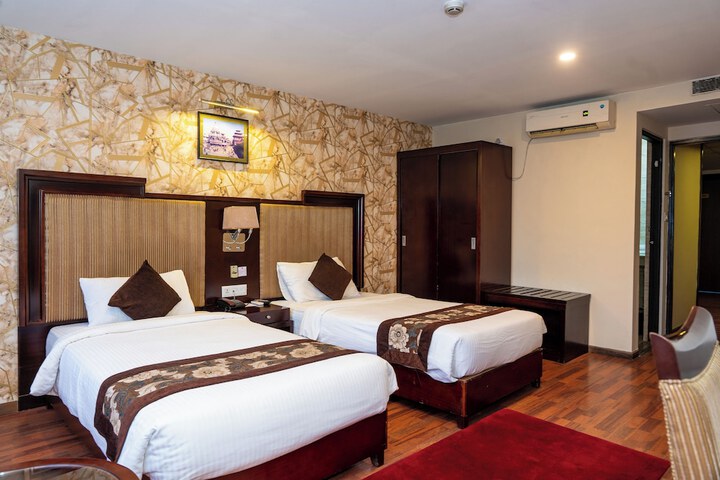 Room 14 of 29