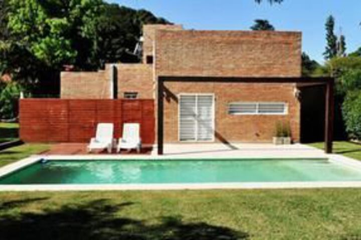 Pool 9 of 10