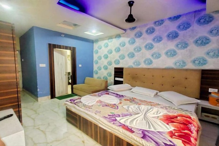 Room 7 of 10