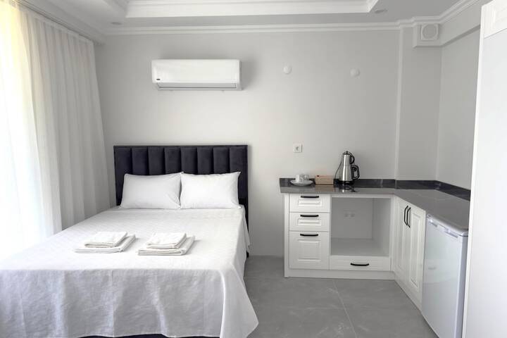 Room 4 of 87