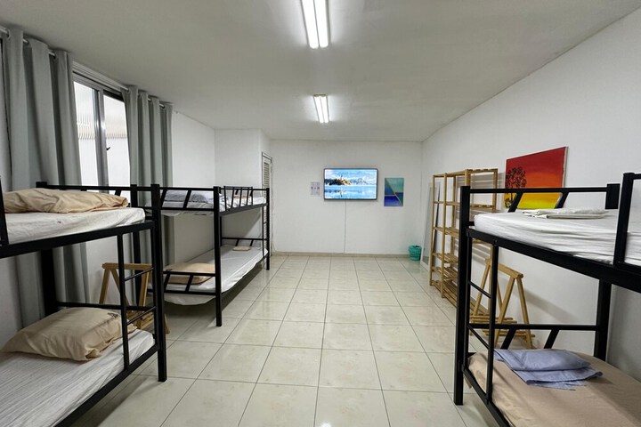 Room 29 of 77