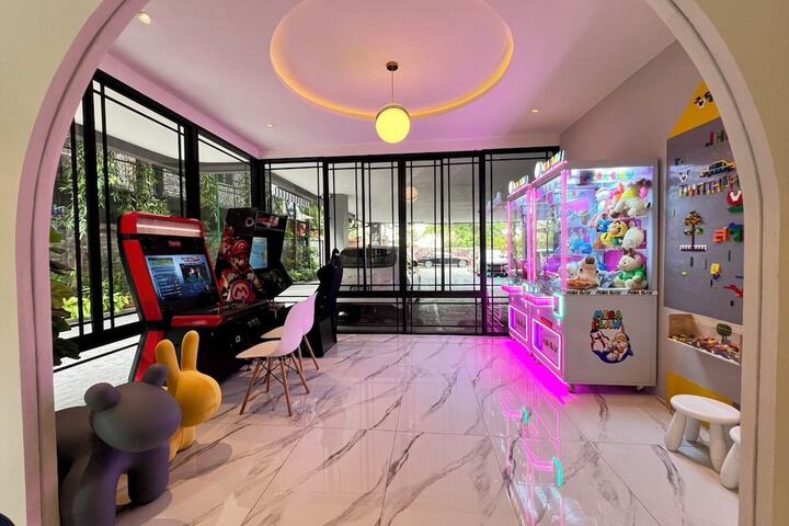 Hotel Interior 2 of 136