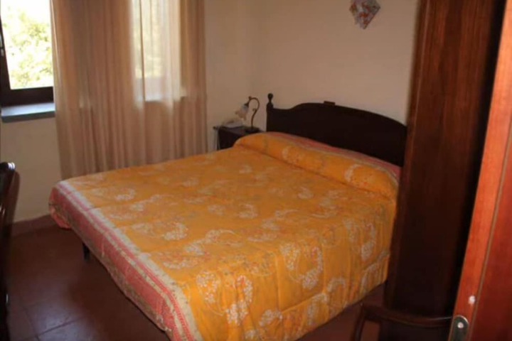 Room 10 of 29