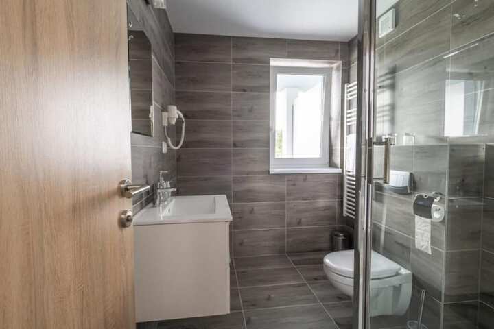 Room 20 of 27