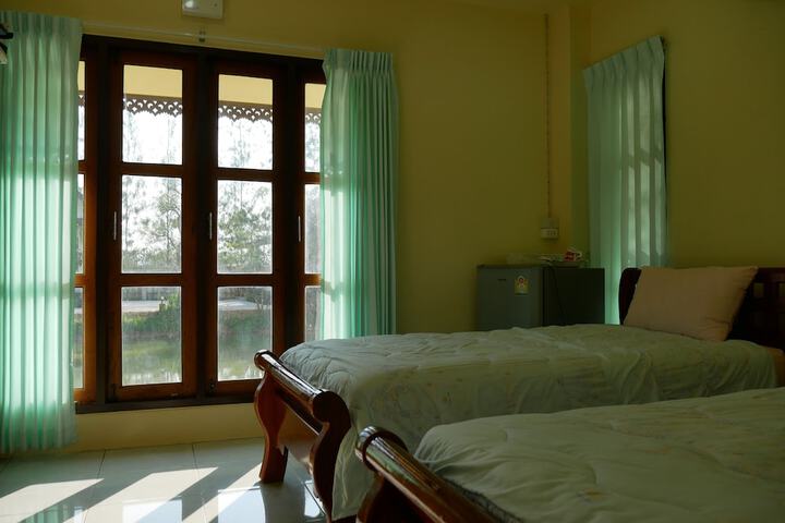 Room 8 of 74