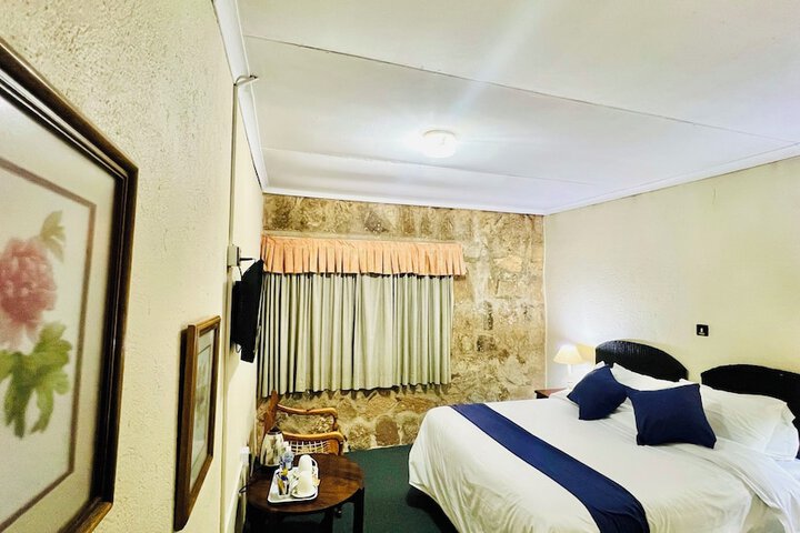 Room 7 of 19